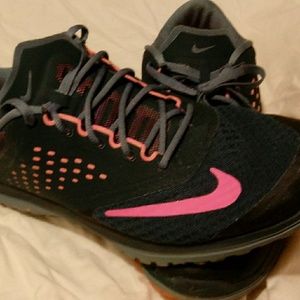 Women's Nike Shoes Size 10